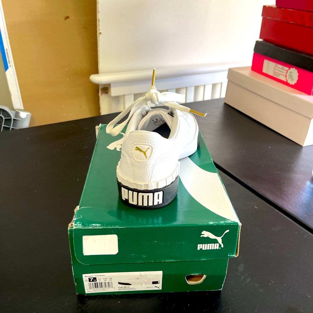 Women’s Puma Sneaker